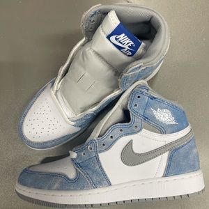 Air Jordan 1 High OG “Hyper Royal”